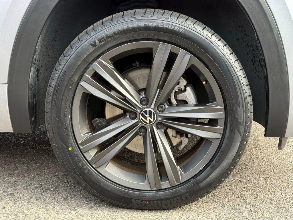 used 2022 Volkswagen Atlas car, priced at $26,999