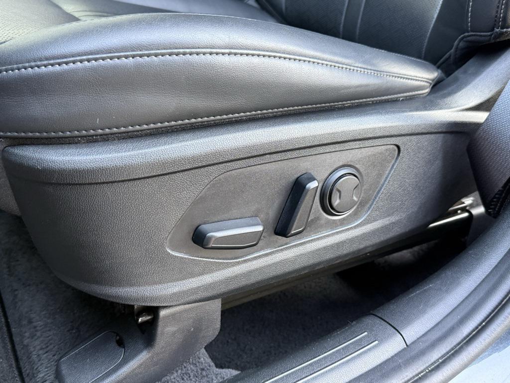 used 2022 Kia Sorento car, priced at $23,000