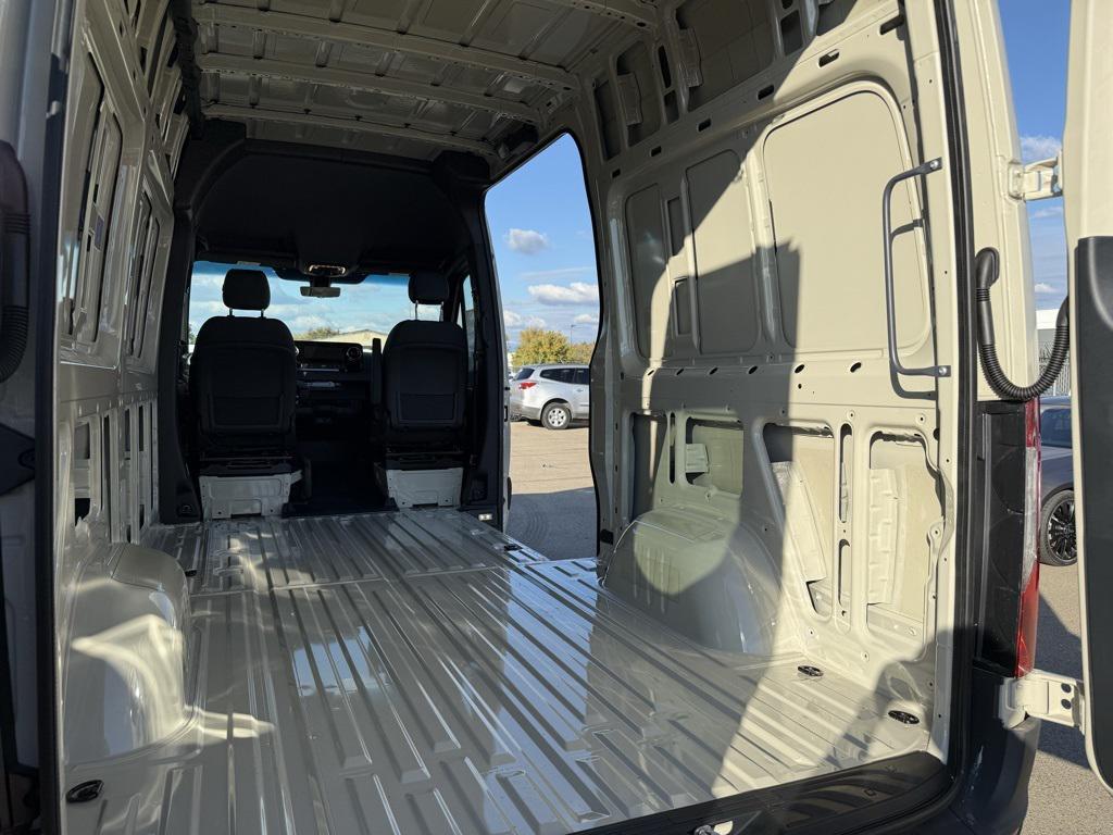 new 2026 Mercedes-Benz Sprinter 2500 car, priced at $76,986