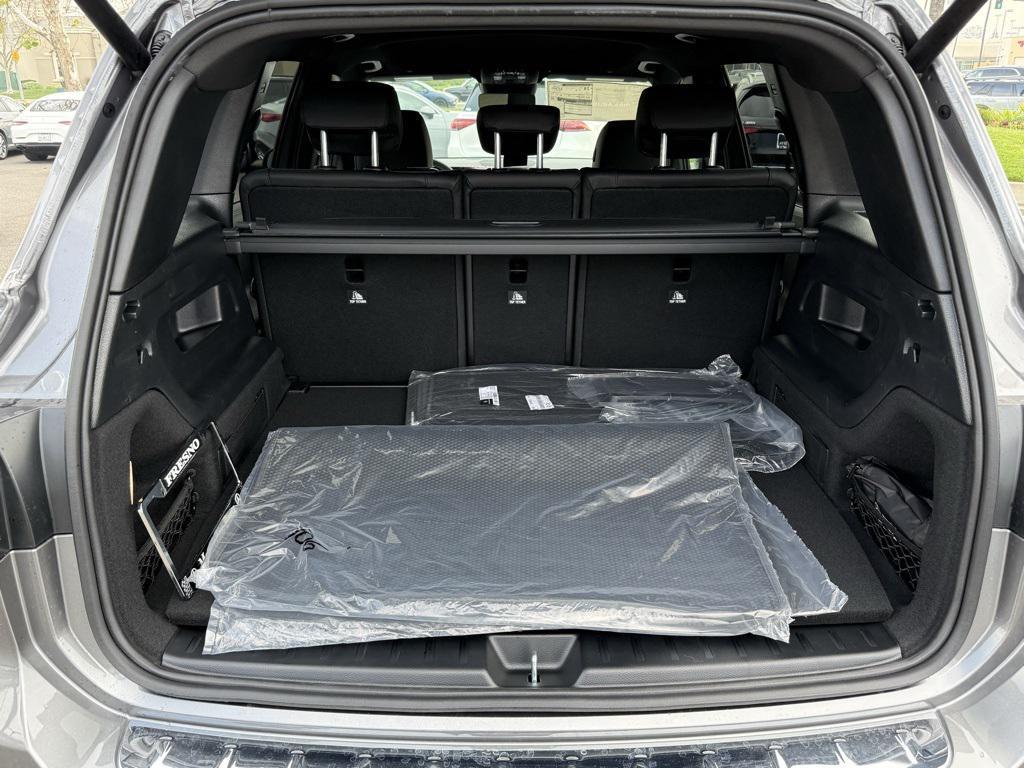 new 2026 Mercedes-Benz GLB 250 car, priced at $51,210