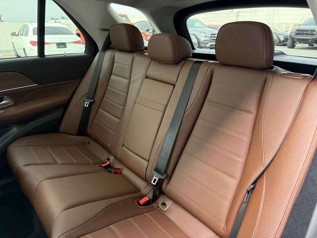 new 2026 Mercedes-Benz GLE 450 car, priced at $86,775