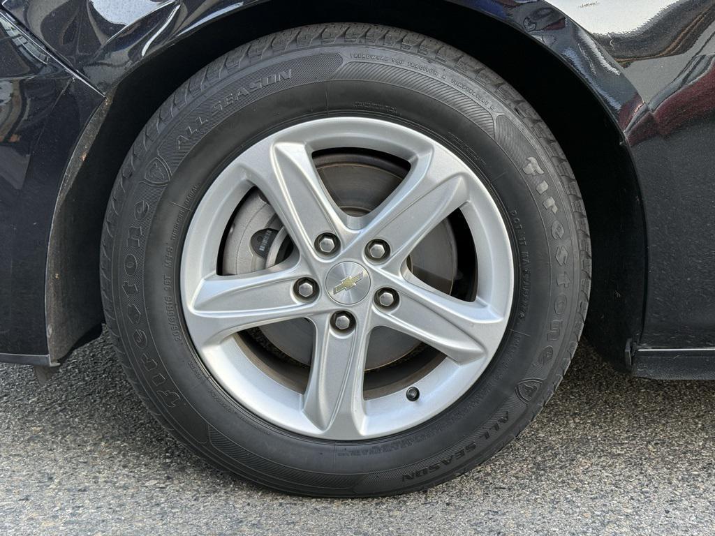 used 2020 Chevrolet Malibu car, priced at $13,997