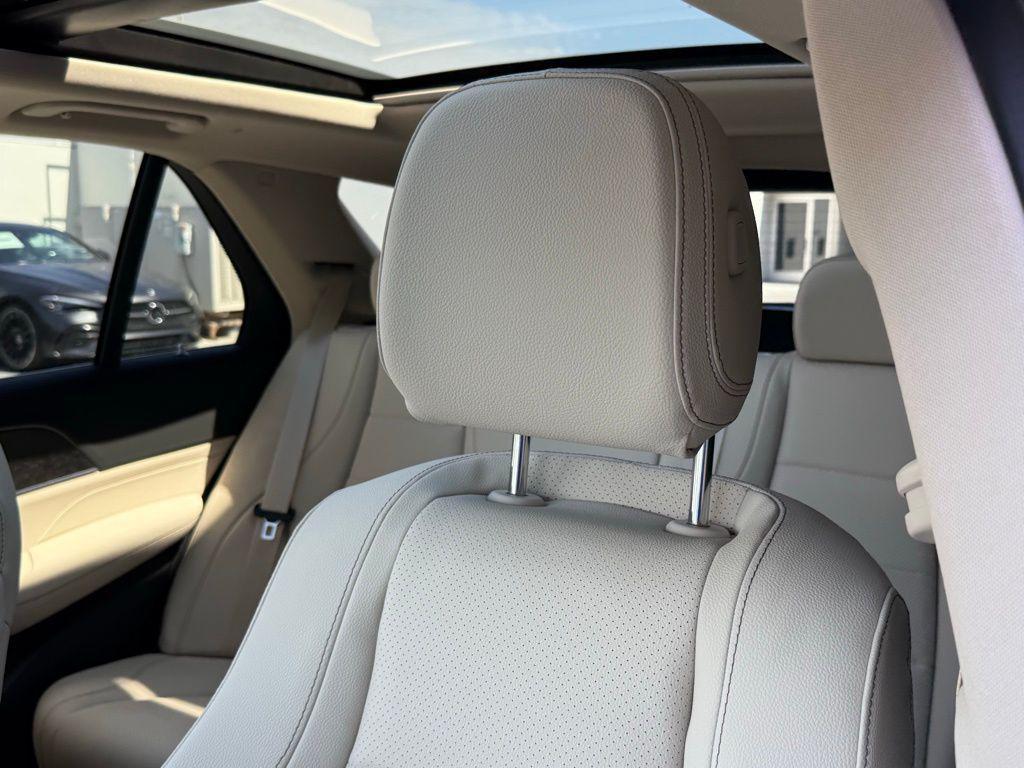new 2026 Mercedes-Benz GLE 450 car, priced at $79,345