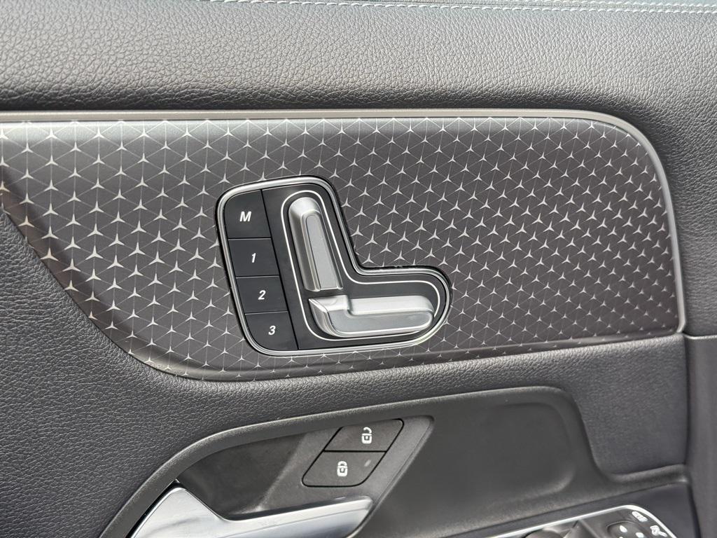 used 2025 Mercedes-Benz GLA 250 car, priced at $35,777