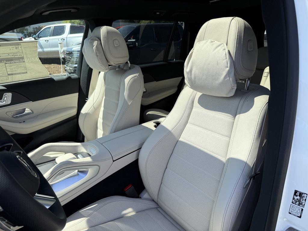 new 2025 Mercedes-Benz GLS 580 car, priced at $117,695
