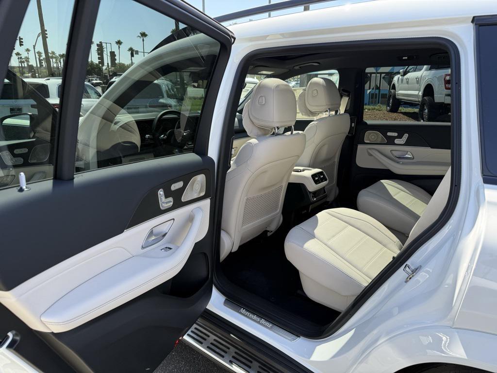 new 2025 Mercedes-Benz GLS 580 car, priced at $117,695