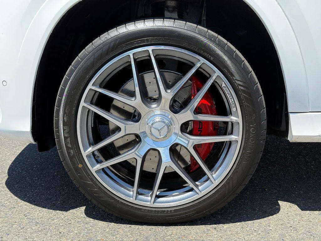 used 2024 Mercedes-Benz AMG GLE 63 car, priced at $93,998