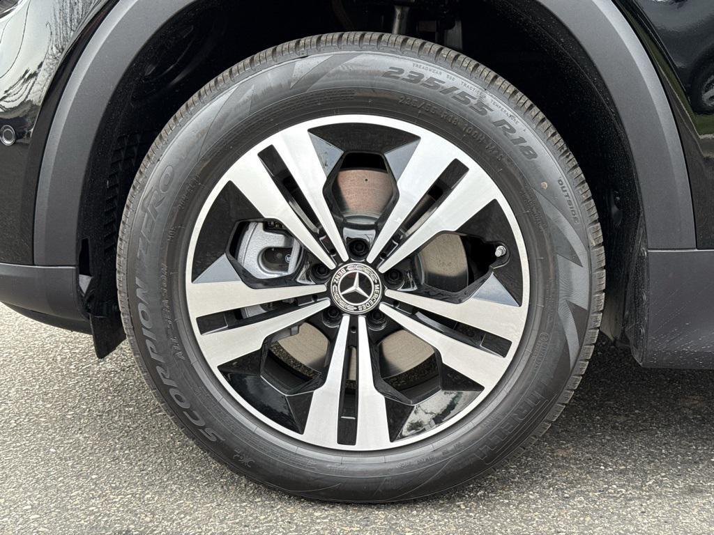 new 2026 Mercedes-Benz GLB 250 car, priced at $52,460