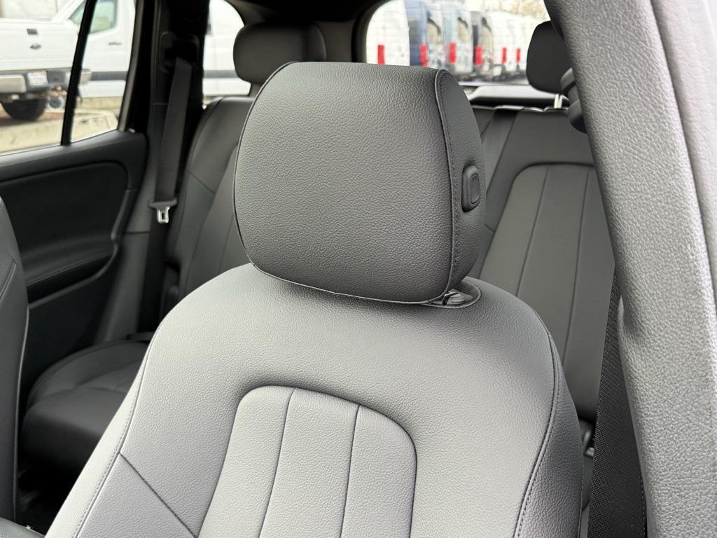 new 2026 Mercedes-Benz GLB 250 car, priced at $52,460