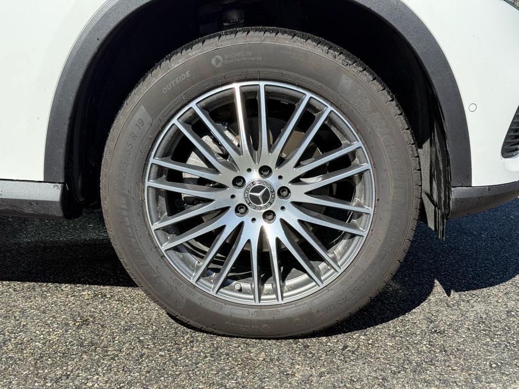 used 2026 Mercedes-Benz GLC 300 car, priced at $49,998
