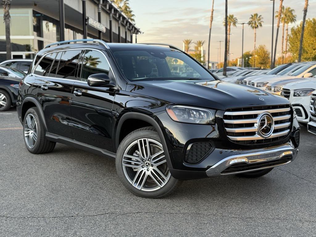 new 2025 Mercedes-Benz GLS 450 car, priced at $91,945