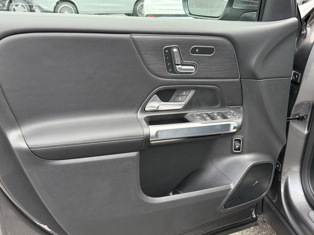 new 2026 Mercedes-Benz GLB 250 car, priced at $51,395