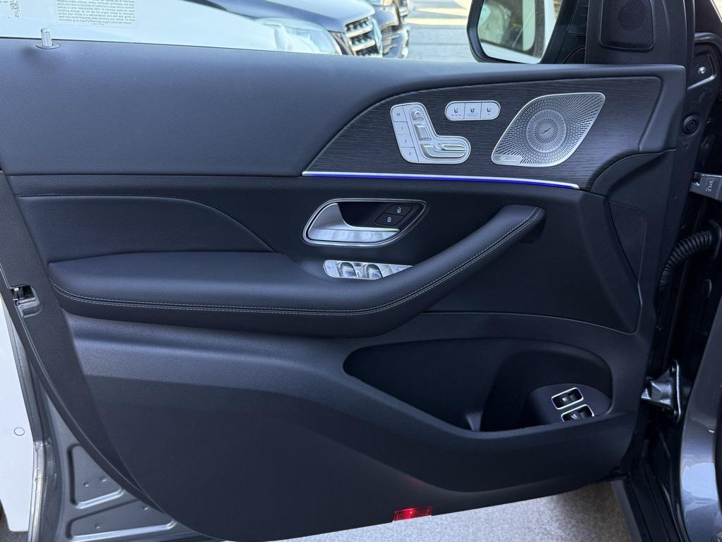 new 2026 Mercedes-Benz GLE 450e car, priced at $79,260