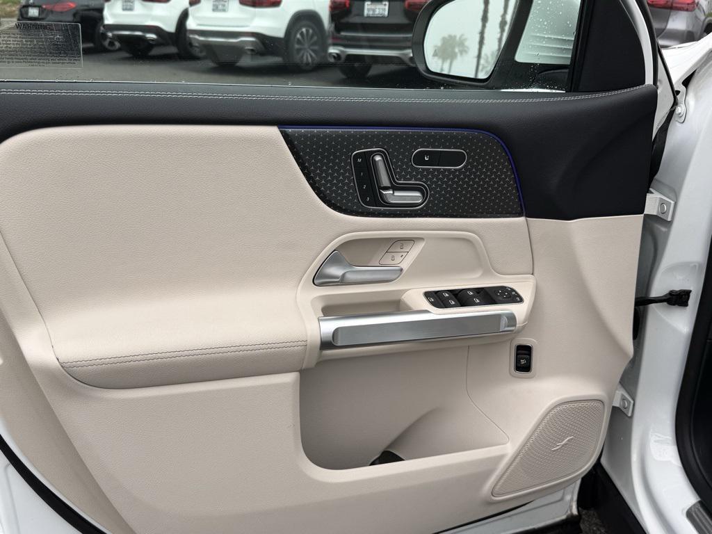 used 2025 Mercedes-Benz GLB 250 car, priced at $36,000