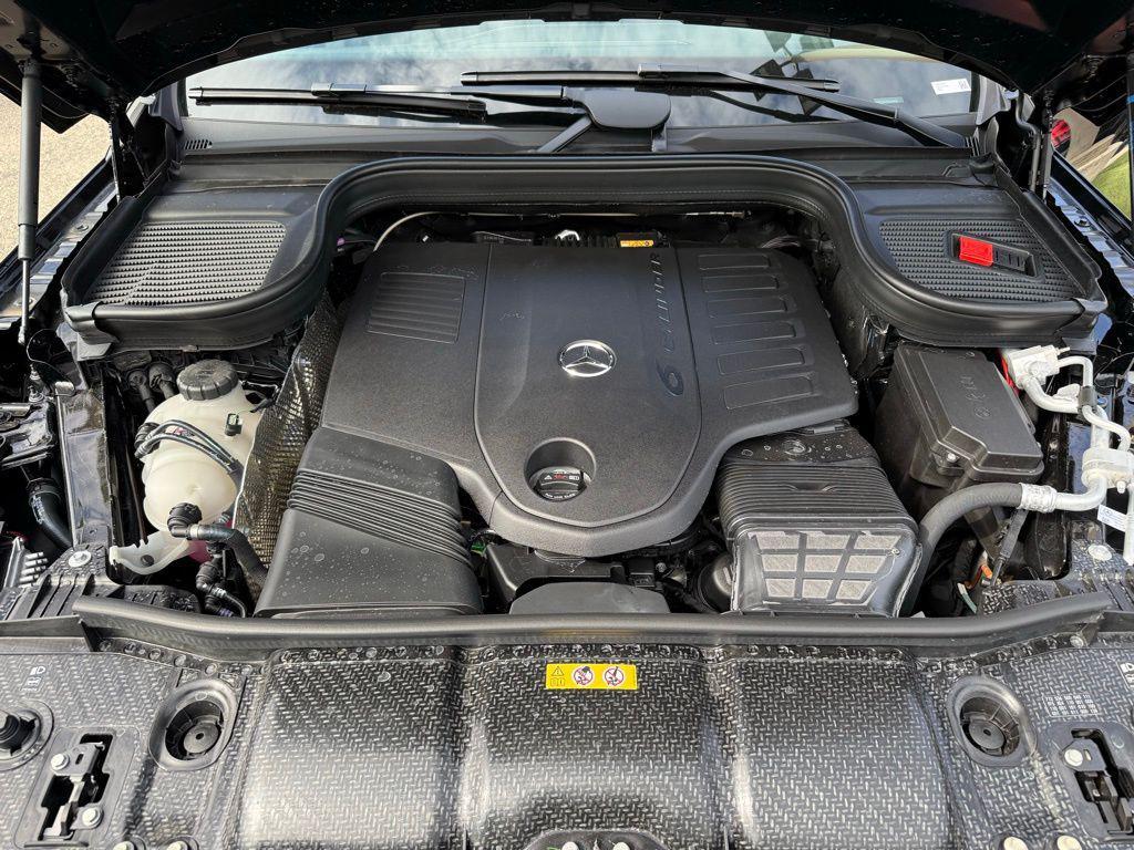 new 2026 Mercedes-Benz GLS 450 car, priced at $93,700