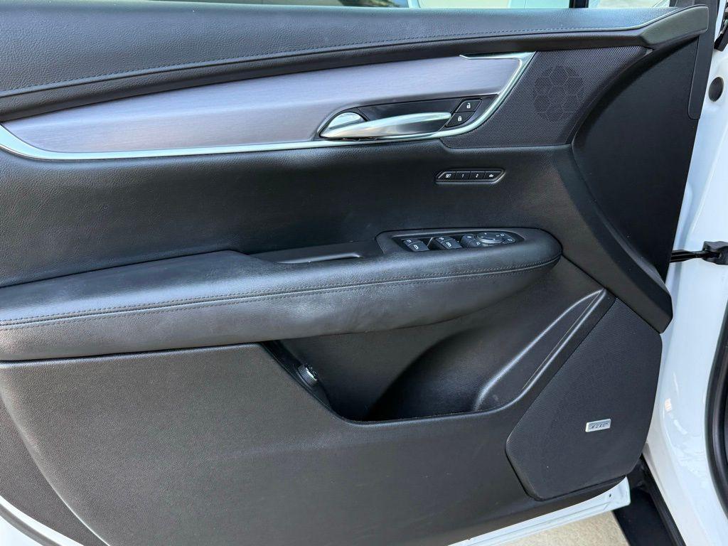 used 2017 Cadillac XT5 car, priced at $19,498