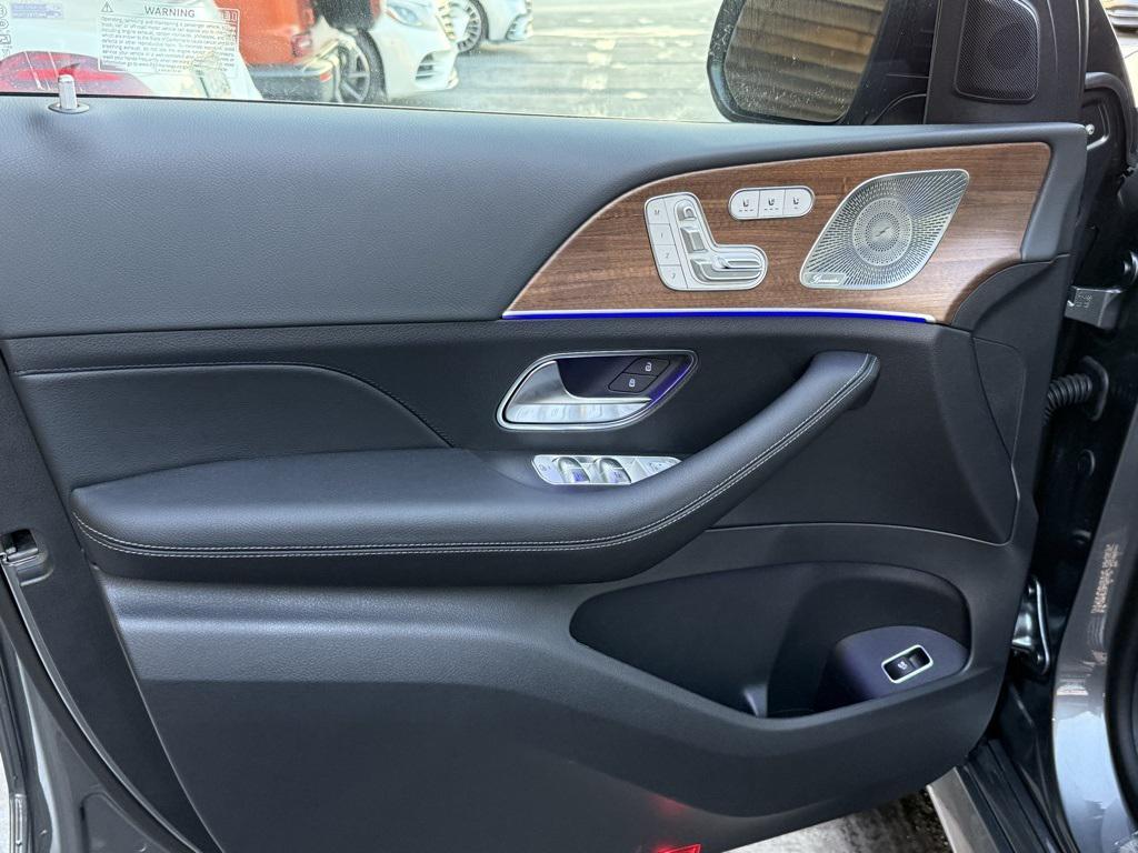 new 2026 Mercedes-Benz GLE 450 car, priced at $82,170