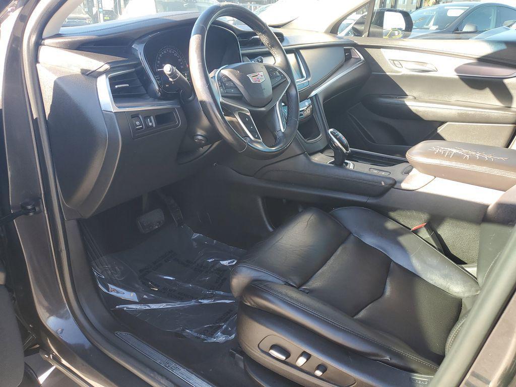 used 2017 Cadillac XT5 car, priced at $15,994