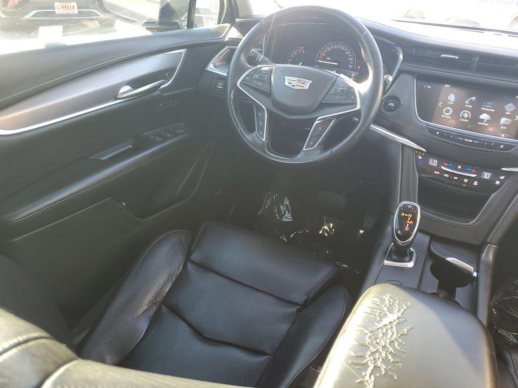 used 2017 Cadillac XT5 car, priced at $15,994