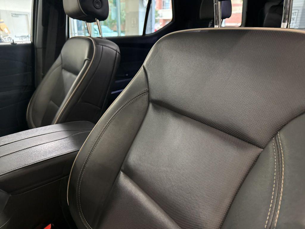 used 2023 Chevrolet Traverse car, priced at $35,991