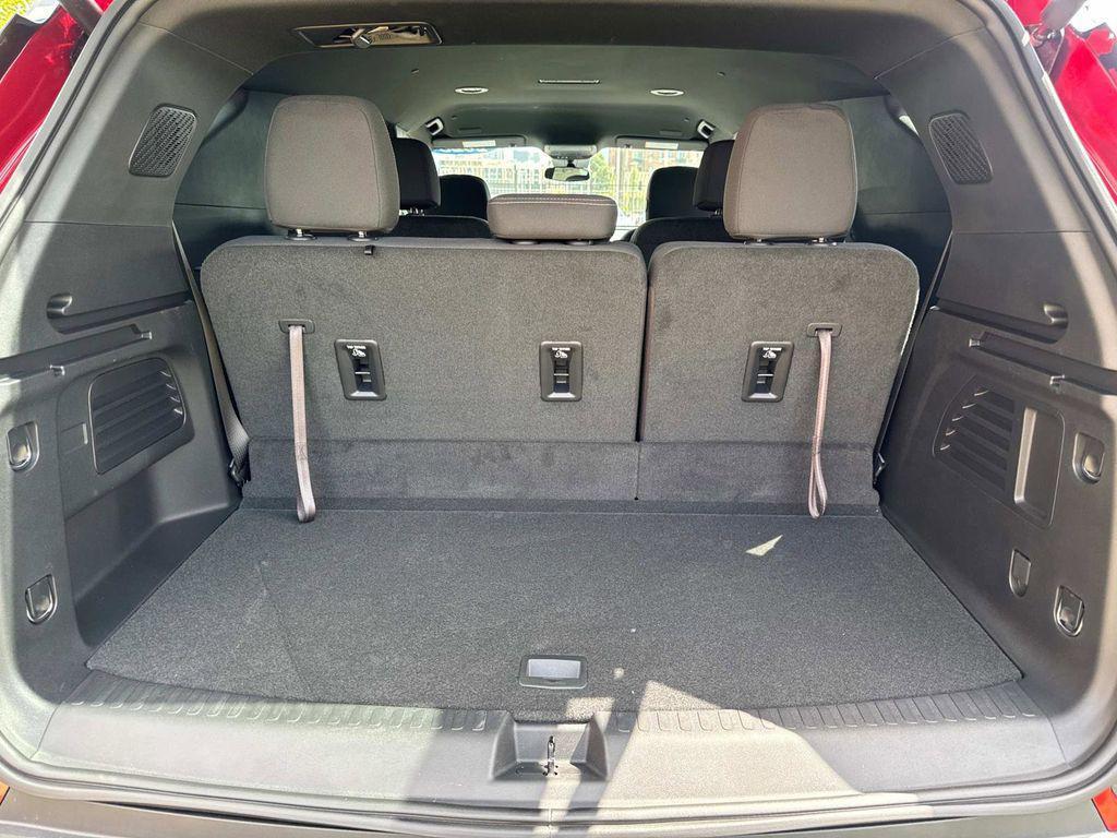 new 2025 Chevrolet Traverse car, priced at $43,250