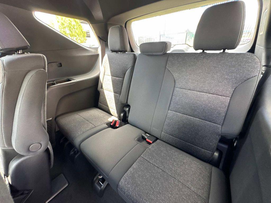 new 2025 Chevrolet Traverse car, priced at $43,250