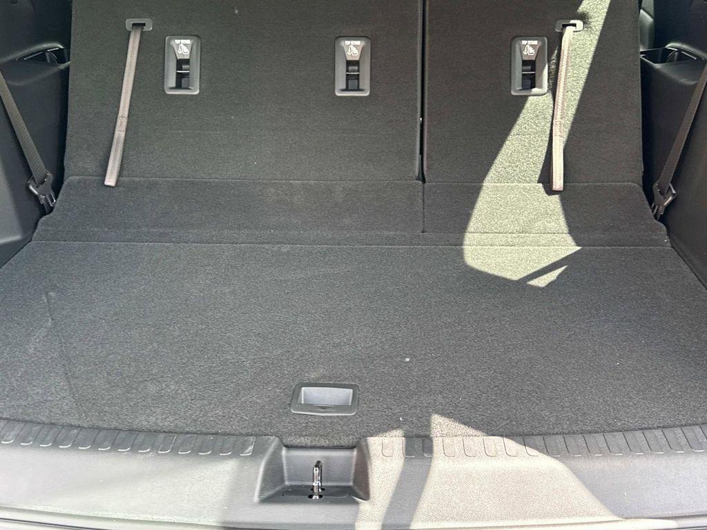 new 2025 Chevrolet Traverse car, priced at $43,250