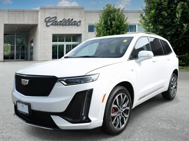 used 2022 Cadillac XT6 car, priced at $36,858