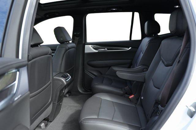 used 2022 Cadillac XT6 car, priced at $36,858