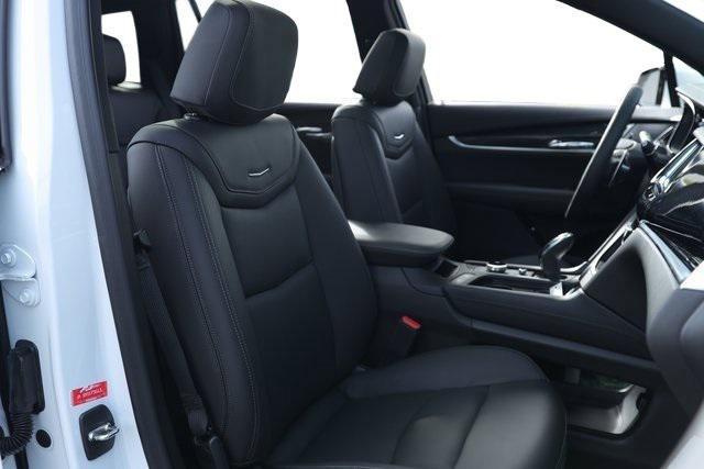 used 2022 Cadillac XT6 car, priced at $36,858