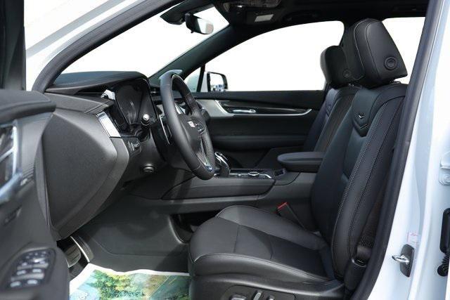 used 2022 Cadillac XT6 car, priced at $36,858