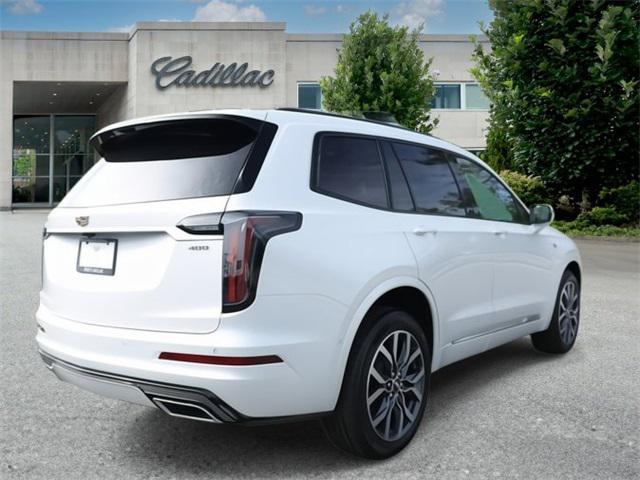 used 2022 Cadillac XT6 car, priced at $36,858