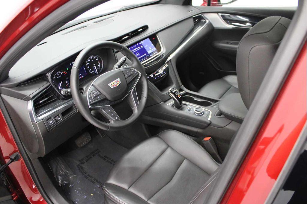 used 2023 Cadillac XT5 car, priced at $32,298
