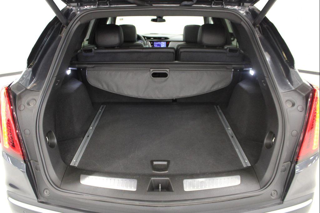 used 2022 Cadillac XT5 car, priced at $32,698