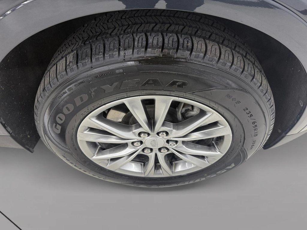 used 2022 Cadillac XT5 car, priced at $32,698