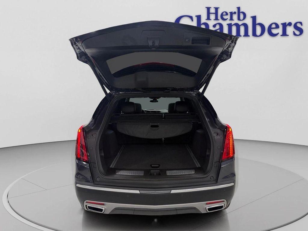 used 2022 Cadillac XT5 car, priced at $32,698