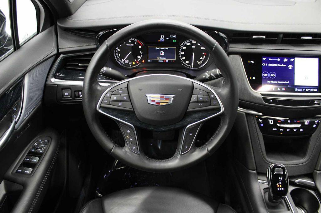 used 2024 Cadillac XT5 car, priced at $40,298