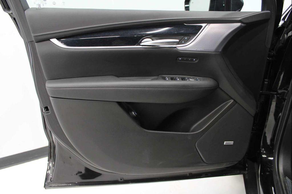 used 2024 Cadillac XT5 car, priced at $40,298