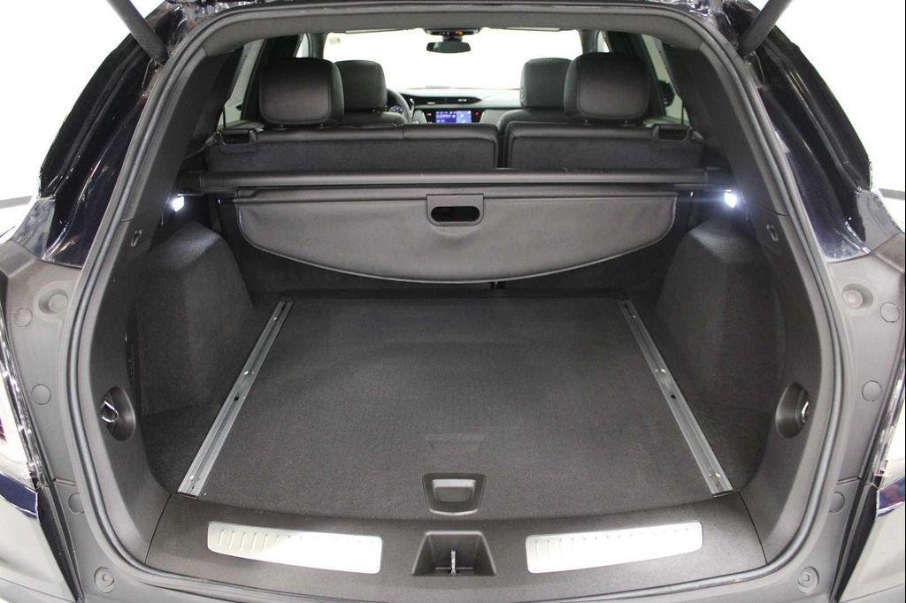 used 2022 Cadillac XT5 car, priced at $33,998