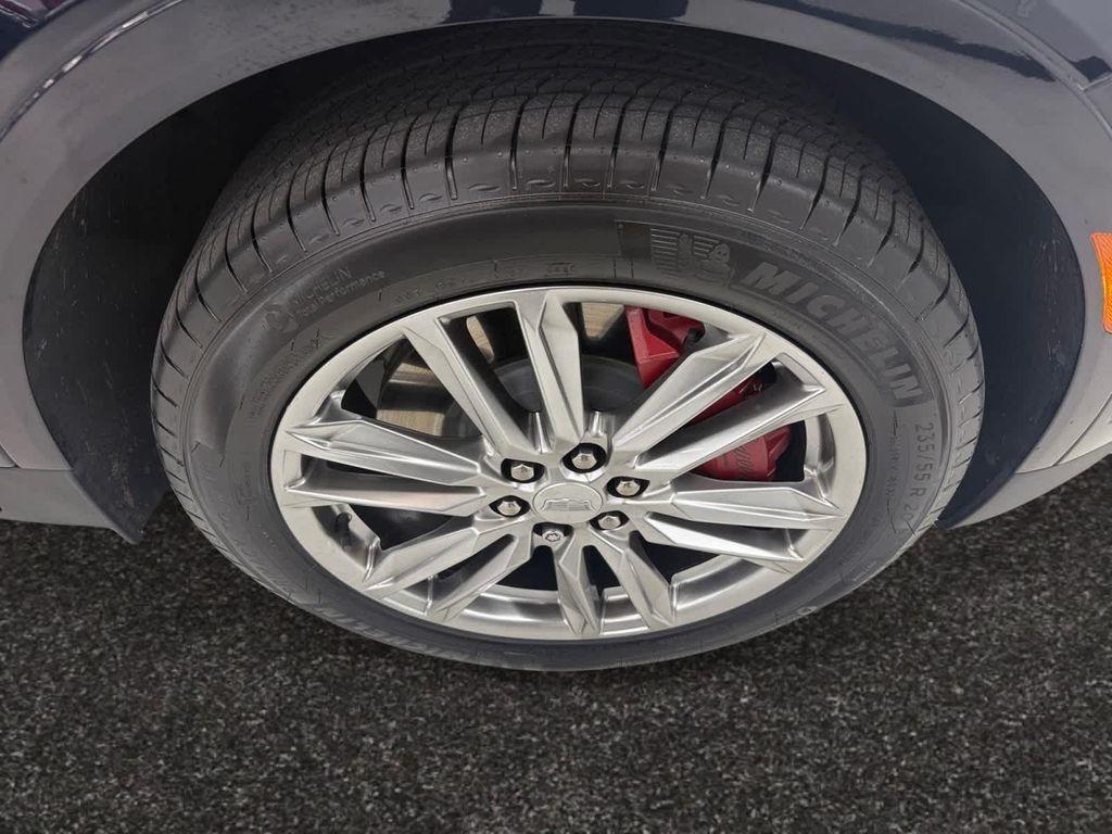 used 2022 Cadillac XT5 car, priced at $33,998