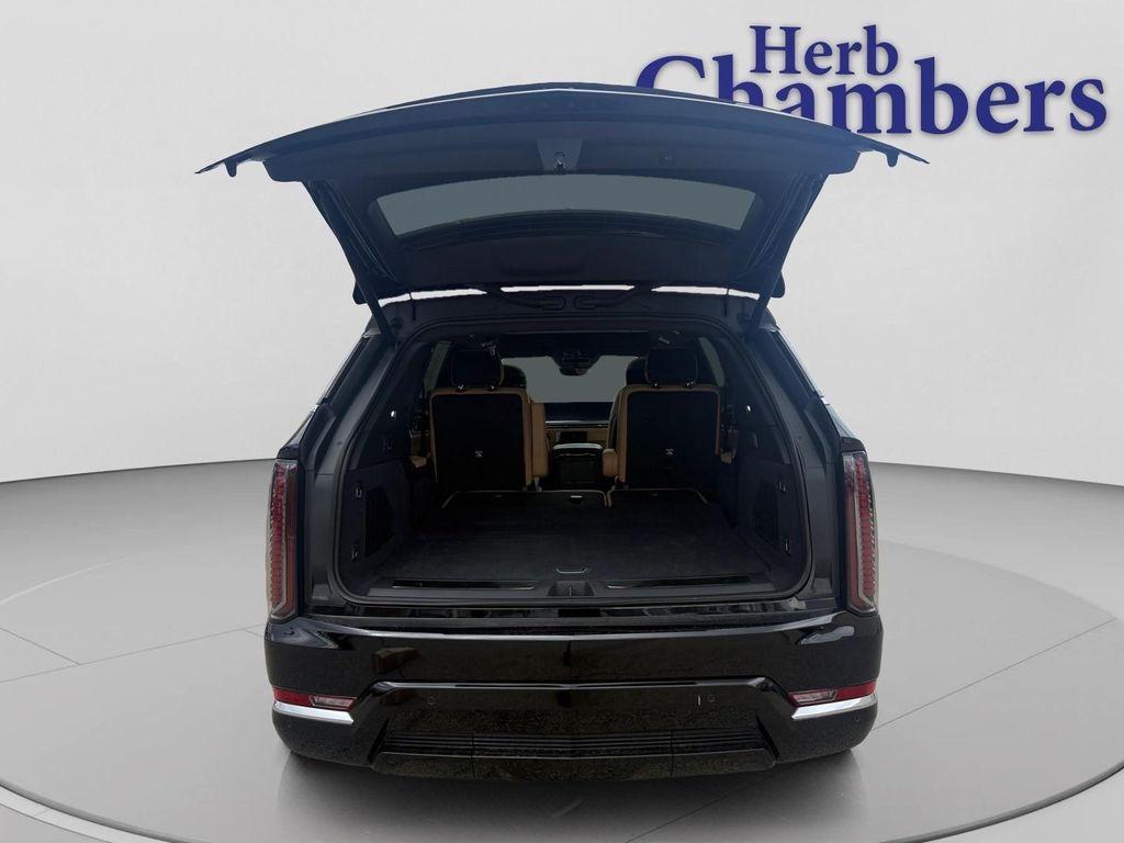 new 2025 Cadillac Escalade IQ car, priced at $152,385