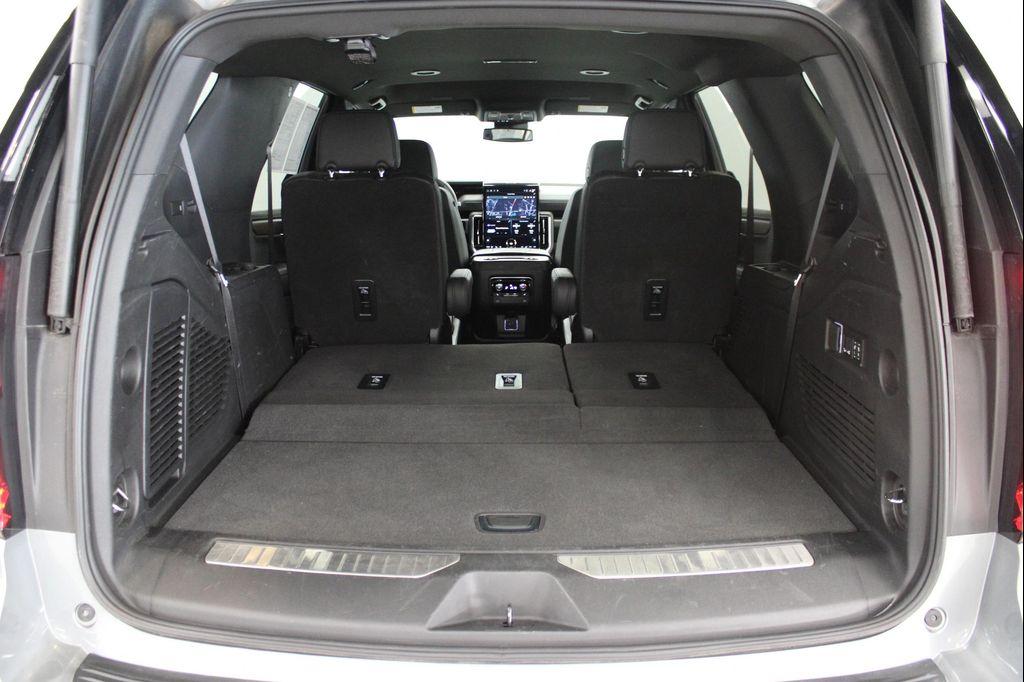 used 2025 GMC Yukon car, priced at $69,598