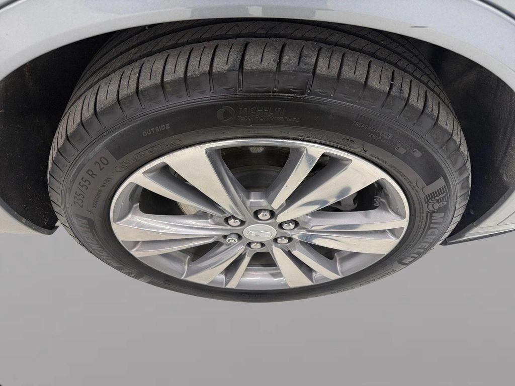 used 2024 Cadillac XT6 car, priced at $43,998