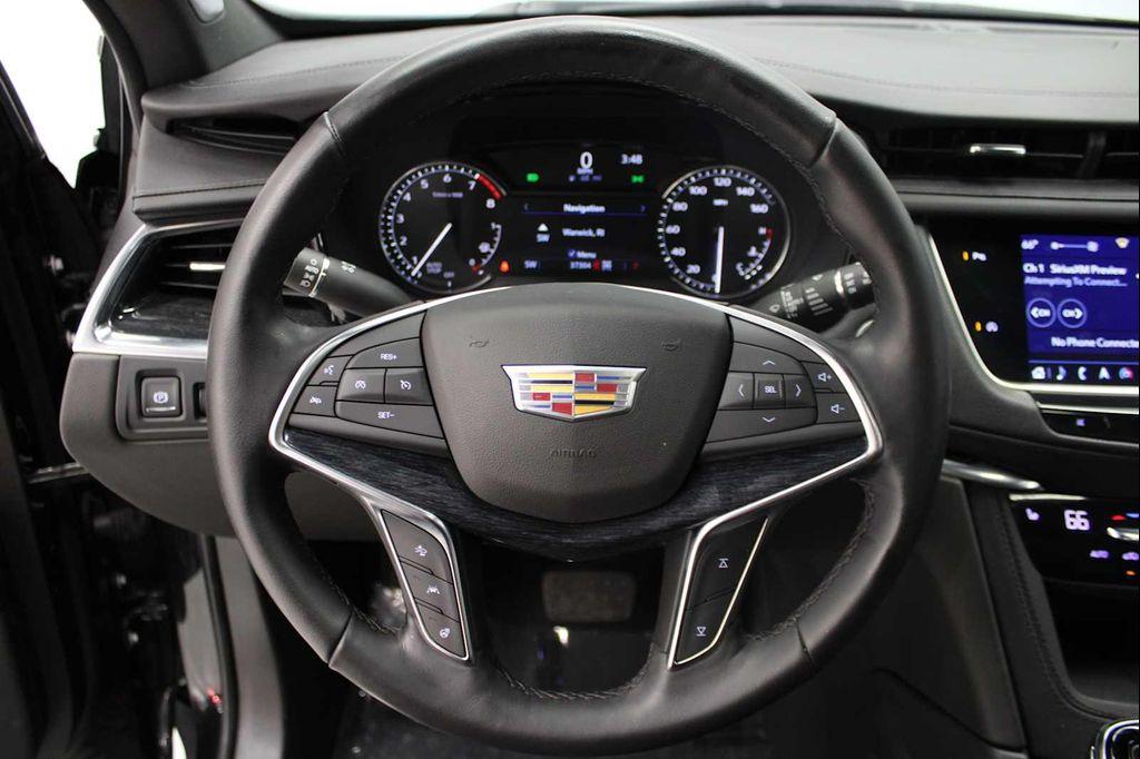 used 2022 Cadillac XT5 car, priced at $33,598