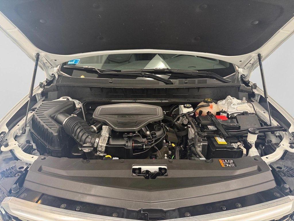 used 2024 Cadillac XT6 car, priced at $42,998