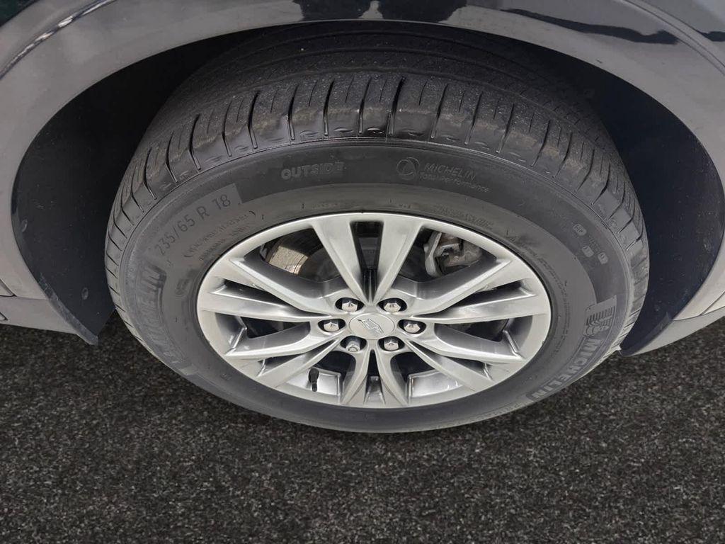 used 2022 Cadillac XT5 car, priced at $30,898