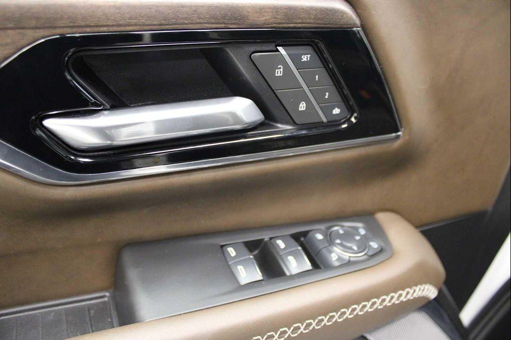 used 2025 GMC Yukon XL car, priced at $94,698