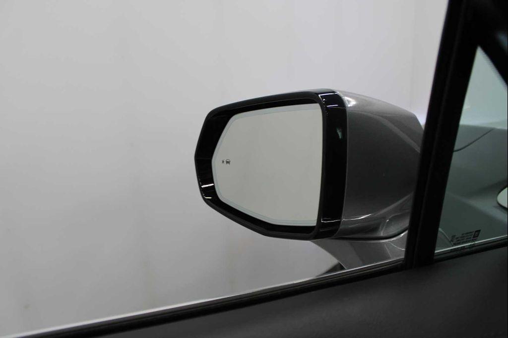 used 2023 Cadillac XT5 car, priced at $29,898