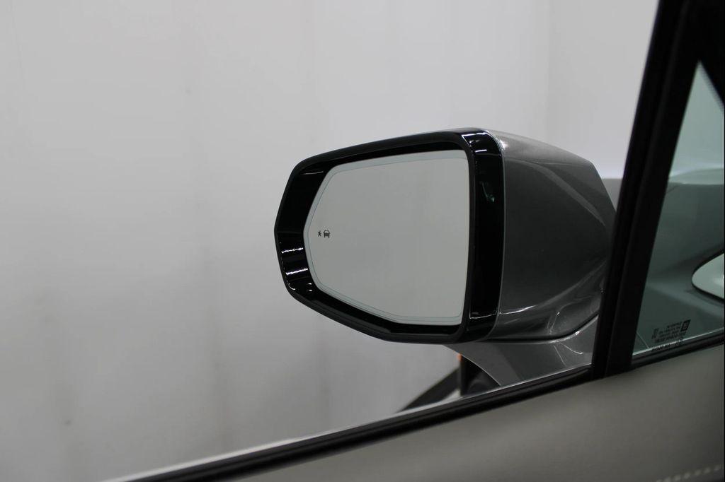 used 2023 Cadillac XT5 car, priced at $30,498