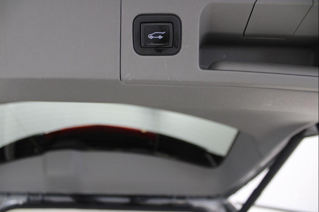 used 2023 Cadillac XT5 car, priced at $30,498